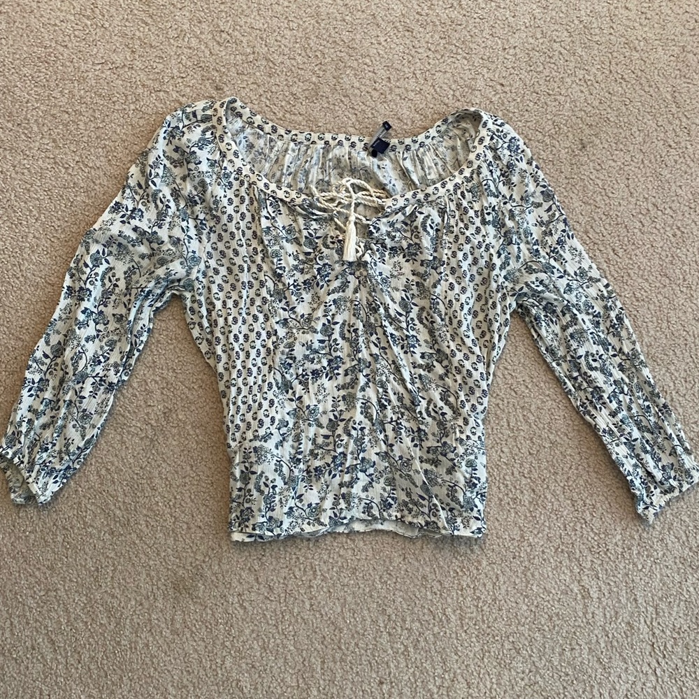 American eagle tie front floral top